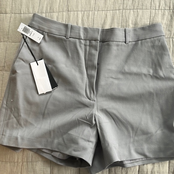 Babaton Agency shorts - Picture 1 of 2